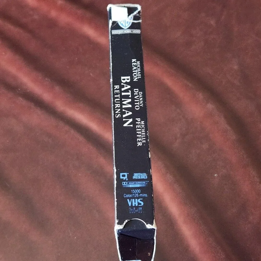 Batman Returns - 1992 - VHS tape. Danny DeVito, Michael Keaton